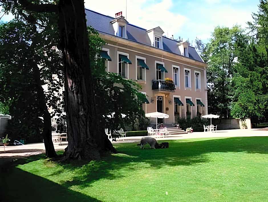 Chateau de Challanges