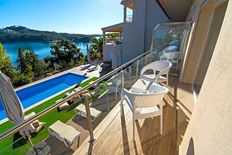 Premium Double Room with Pool View