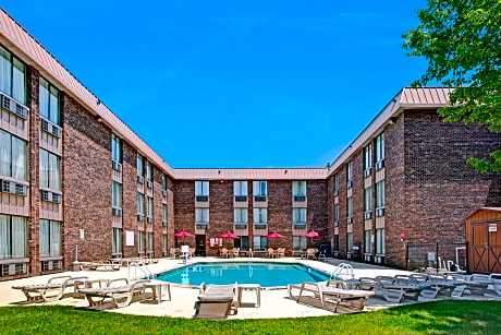 Days Inn by Wyndham East Windsor/Hightstown