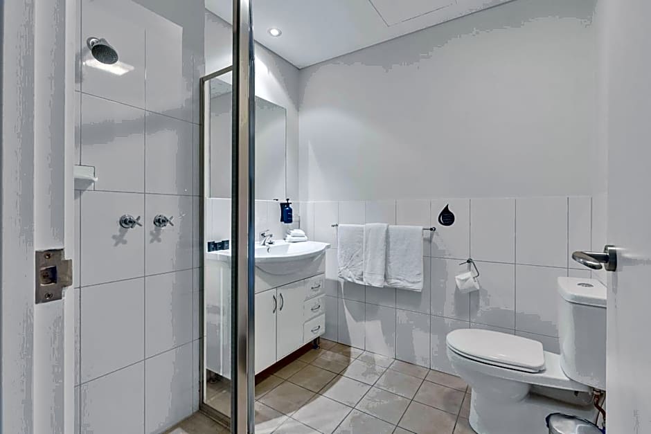 Mawson Lakes Hotel