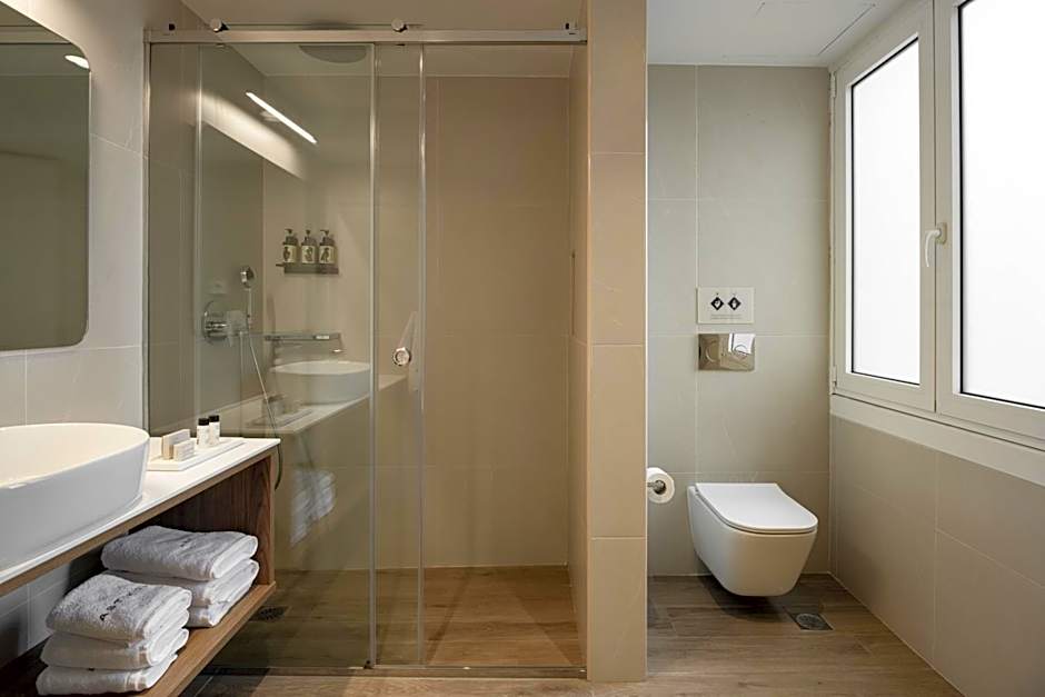 ASTIKON Xenofontos Suites