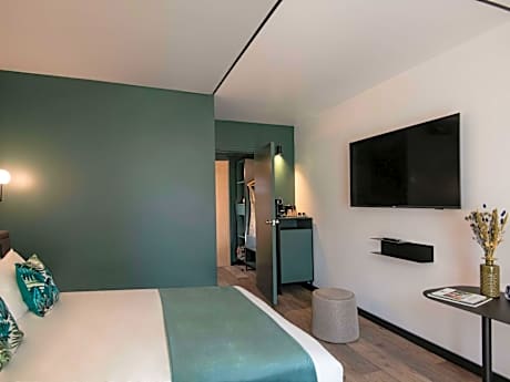 Standard Room - 1 double bed and 1 single sofa bed