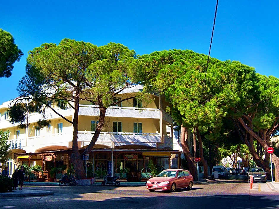 Fantasia Hotel Apartments