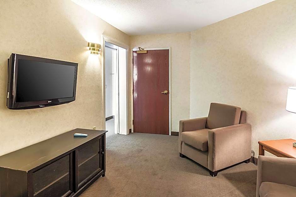 Sleep Inn & Suites Bay View Acme - Traverse City