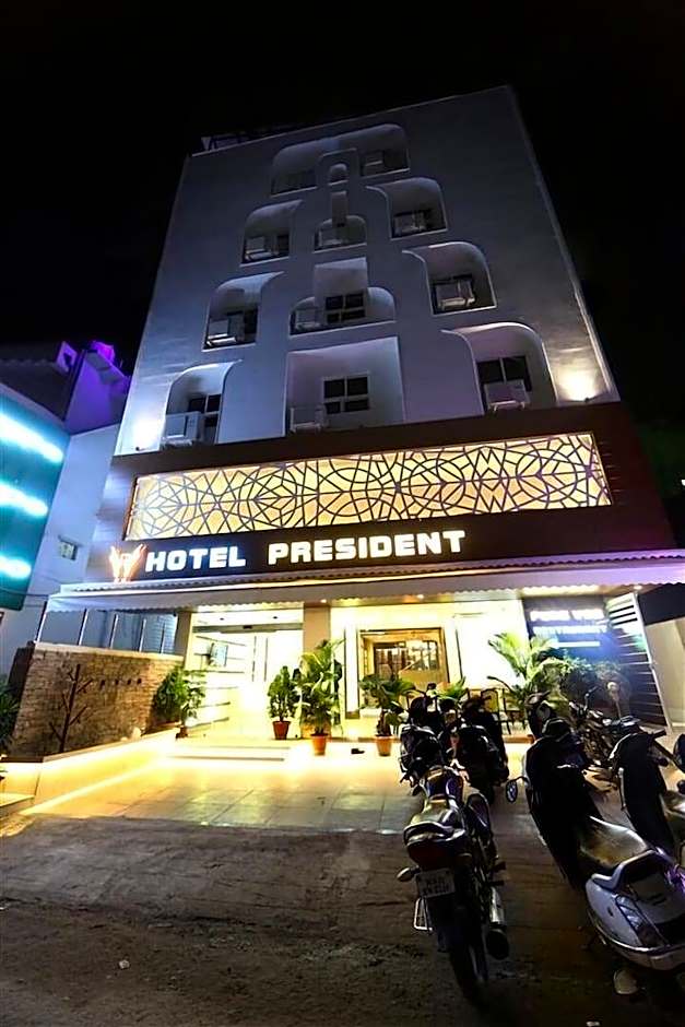 HOTEL PRESIDENT
