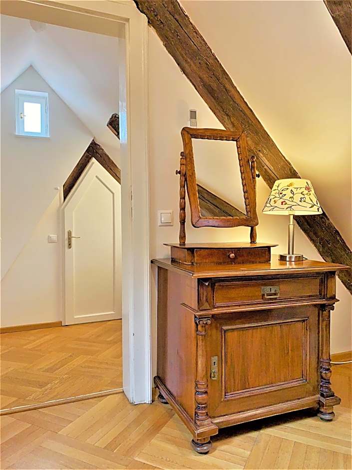 Small Luxury Palace Residence