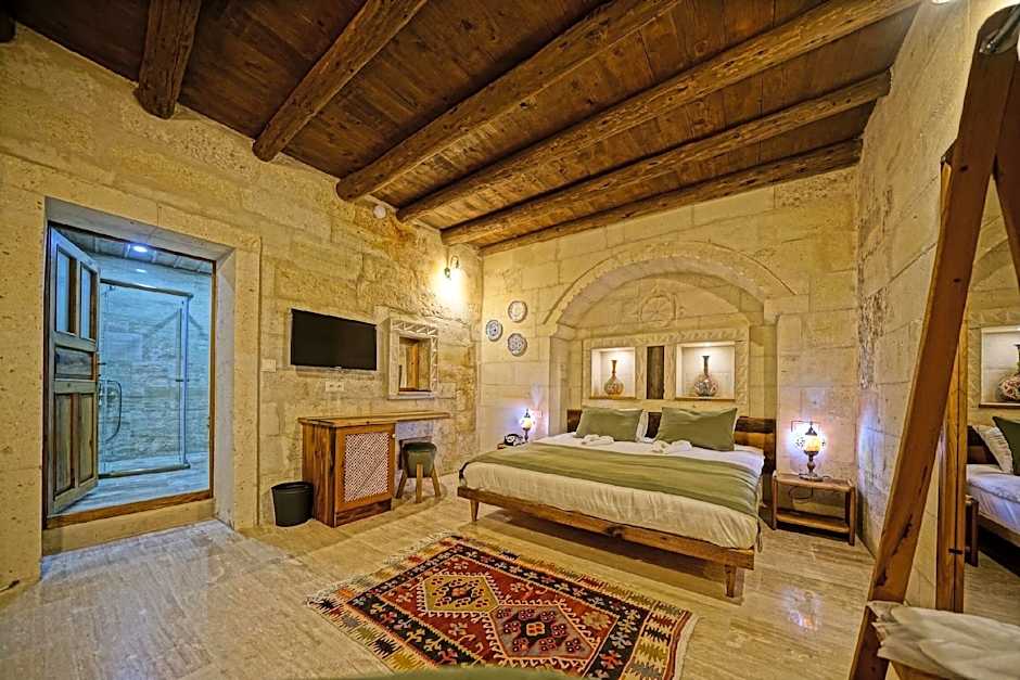 Vigneron Cave Hotel