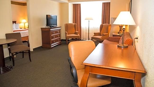 Country Inn & Suites by Radisson, London South, ON