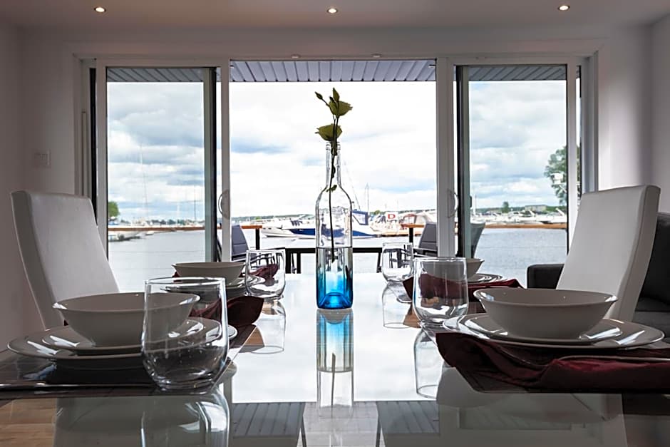 Yacht Club de Trois-Rivières 1 - Maison flottante