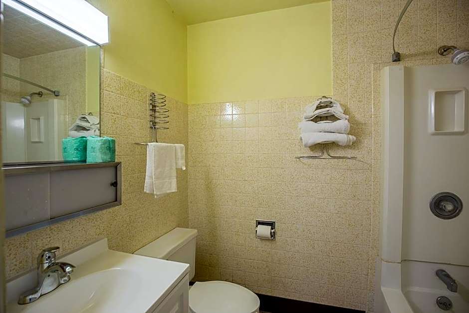 Budget Host Inn