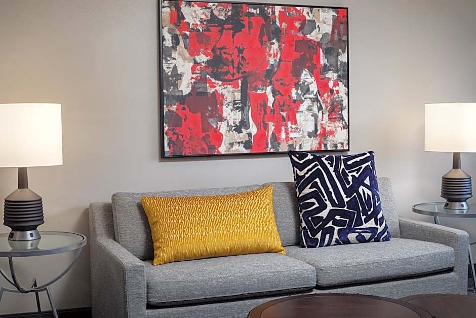 DoubleTree by Hilton Hotel & Suites Pittsburgh Downtown