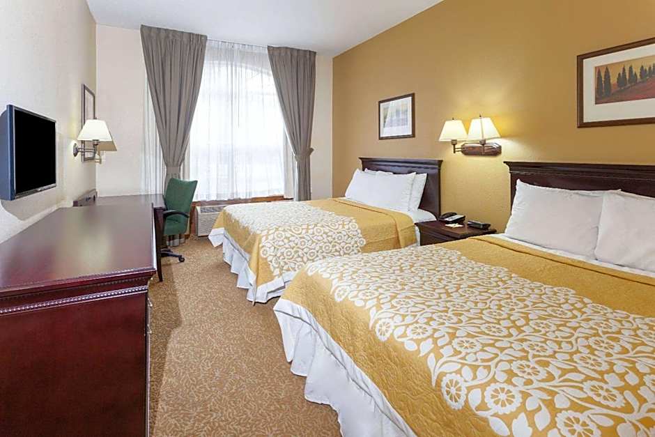 Days Inn & Suites by Wyndham Tucker/Northlake