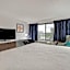 Hilton Garden Inn Detroit Metro Airport