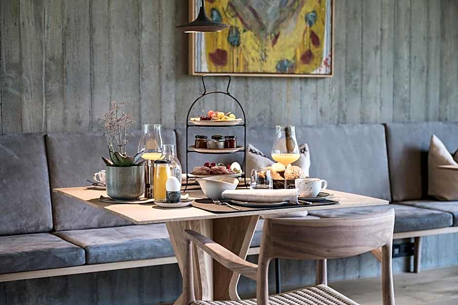 zelloon boutique hotel