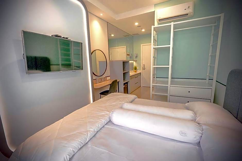 EMKA Lodge studio room the vertu apartemen ciputra world surabaya