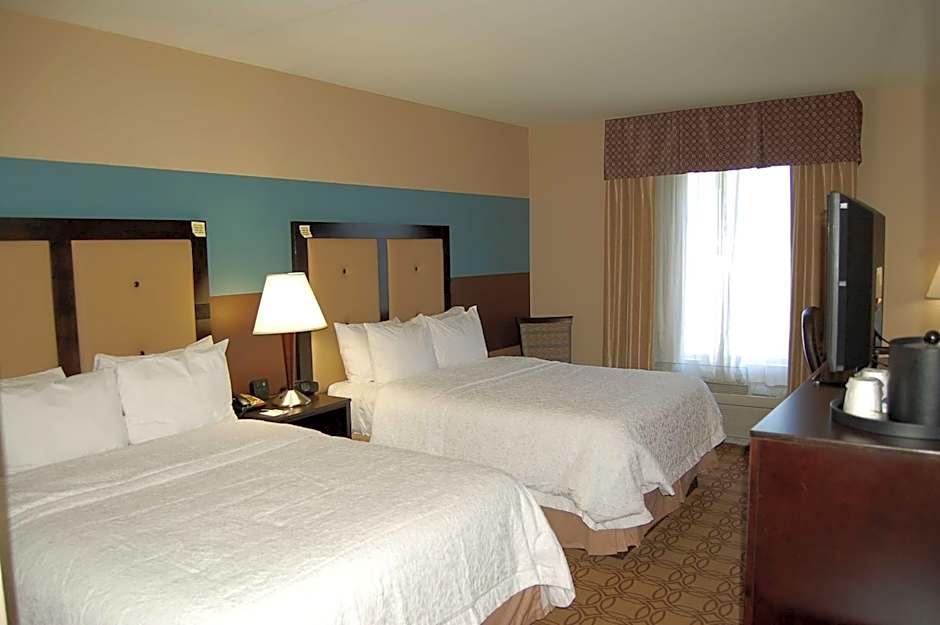 Hampton Inn By Hilton & Suites Charlotte-Airport
