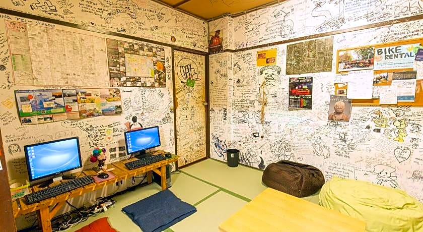 Backpackers Hotel Toyo