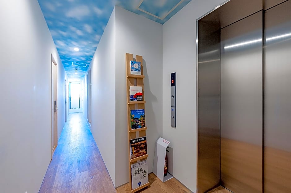 plat hostel keikyu haneda home