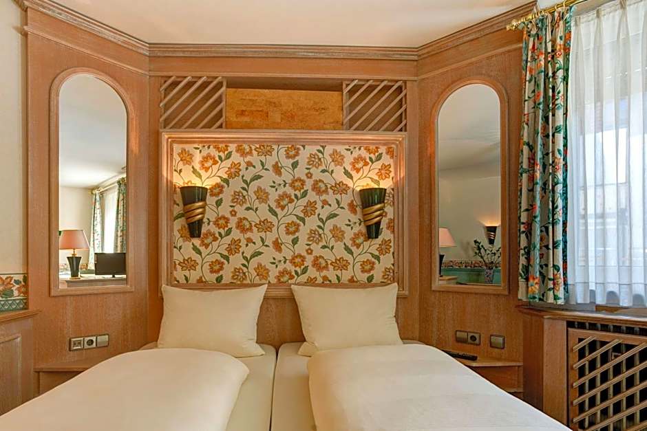Centro Hotel Stern, Trademark Collection by Wyndham