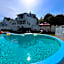 Claddagh Motel & Suites