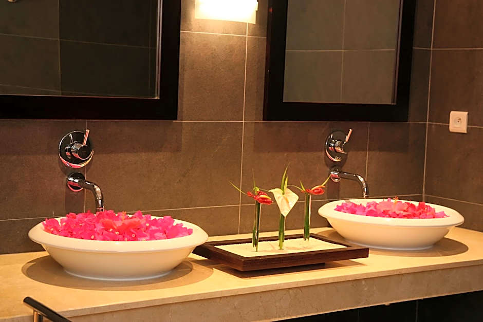 Ocean Villas Hotel