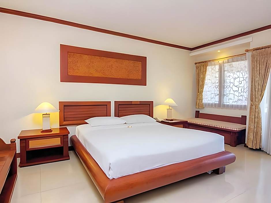 Grand Balisani Suites Hotel