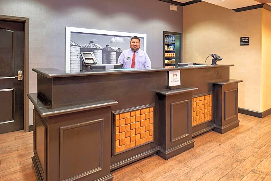 Hampton Inn & Suites Waco-South