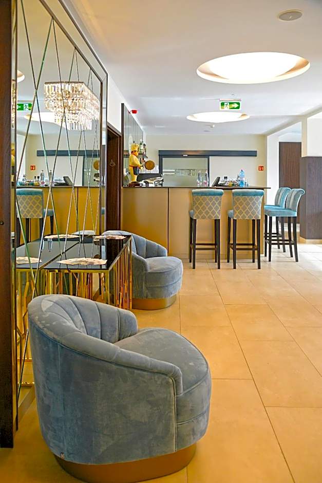 Hotel Czinege & Étterem