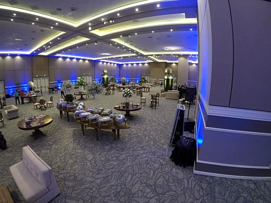 Paseo La Galería Hotel & Suites