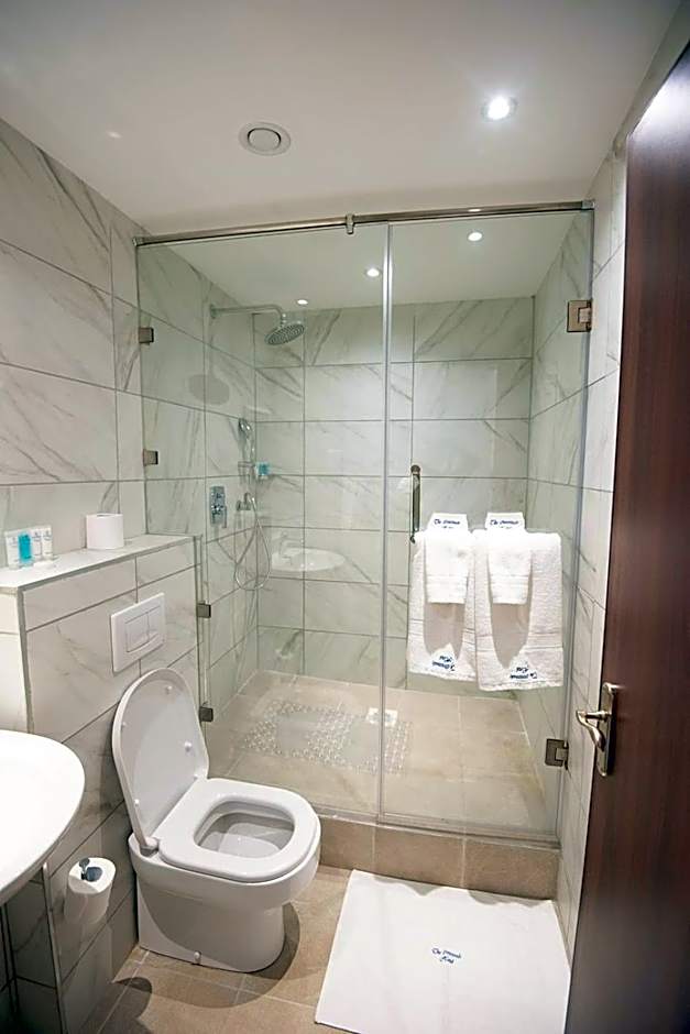 The Crossroads Hotel, Westlands