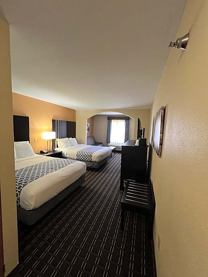 Best Western Plus Bass Hotel & Suites