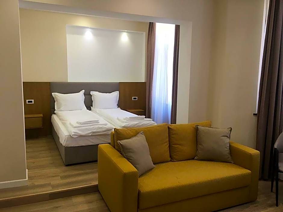 Hotel House K21 – Sofia, PA