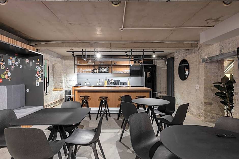 RIXWELL GERTRUDE HOTEL