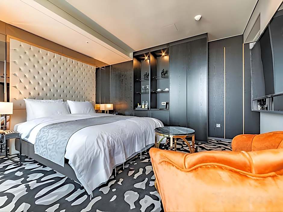 Best Louis Hamilton Hotel westbusan