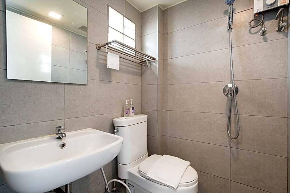 Synsiri 5 Nawamin 96 Apartment