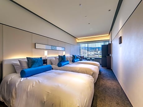 Triple Room with River View - Non-Smoking