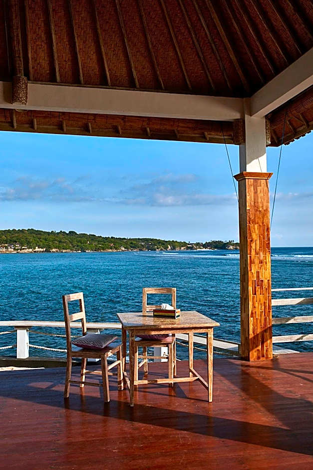 Ombak Bay Lembongan