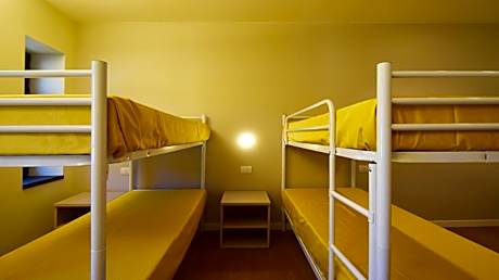 8-Bed Mixed Dormitory Room