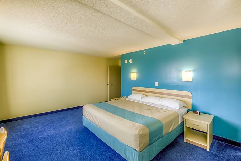 Aurora Inn Estevan
