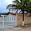 Casas em Condomínio próximo da praia com 2 dormitórios, churrasqueira e 3 vagas de garagem