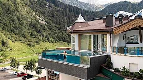 Hotel Neuhintertux 4 Sterne superior