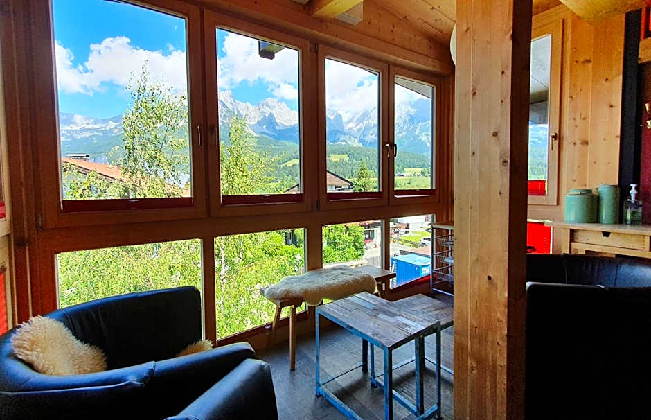 Alpking Hostel