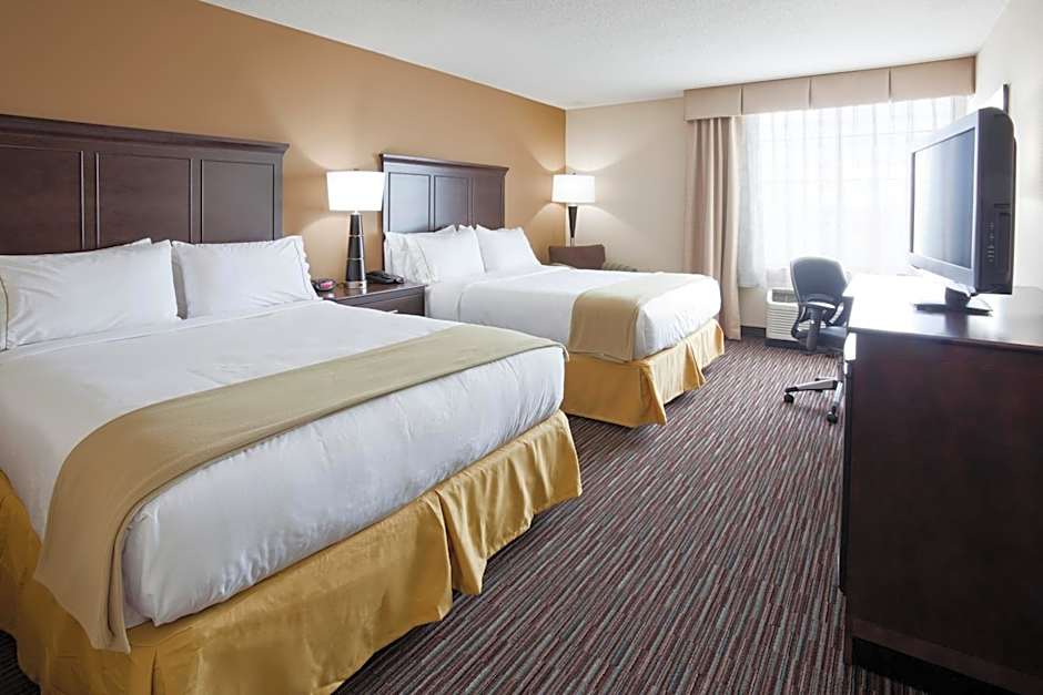 Holiday Inn Express and Suites Willmar By IHG