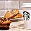 Courtyard by Marriott Bloomington by Mall of America