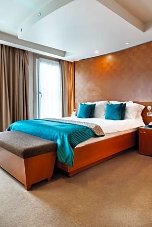 Gold Deluxe Double Room