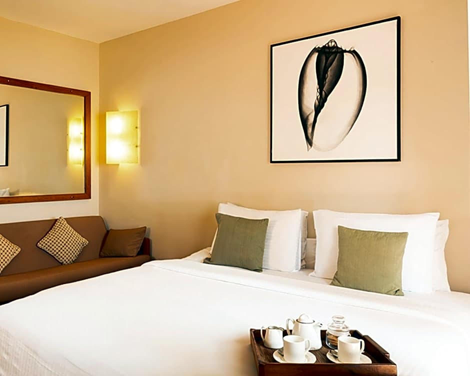 Photo 1 of 1 of Luxury 1 King Bed, Garden View
