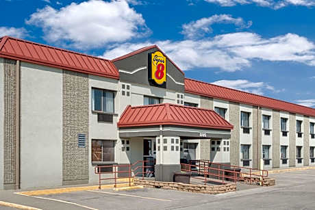 Super 8 by Wyndham Marshalltown