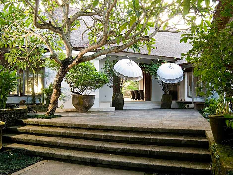 Villa Atas Ombak