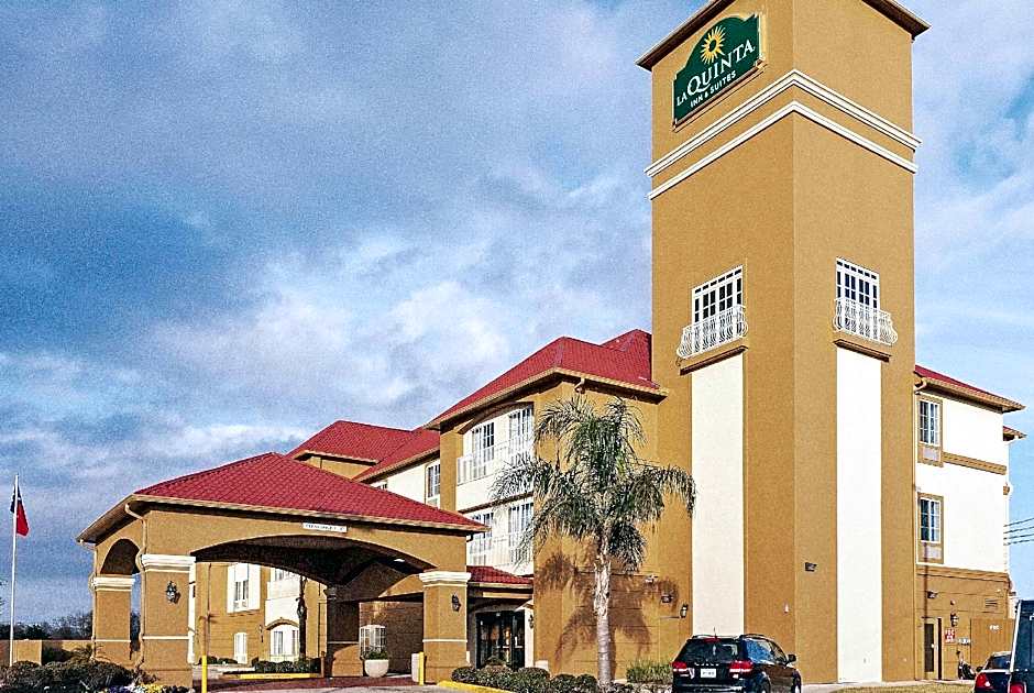 La Quinta Inn & Suites by Wyndham Houston Hobby Airport