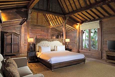 Exclusive Traditional Pool Villa